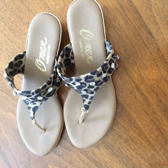 Ladies onex sandals size 6 leopard print - Picture 3 of 3